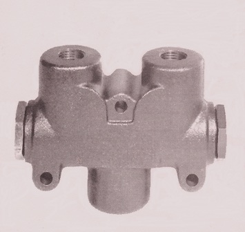 Flow Divider Proportional Type Pressure Compensated That Can Have a Combiner Attachment Added